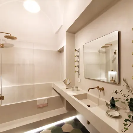 펜션 Coniger 4 In Centro